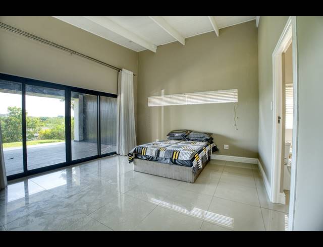 4 BEDROOM HOUSE FOR SALE IN PALM LAKES ESTATE